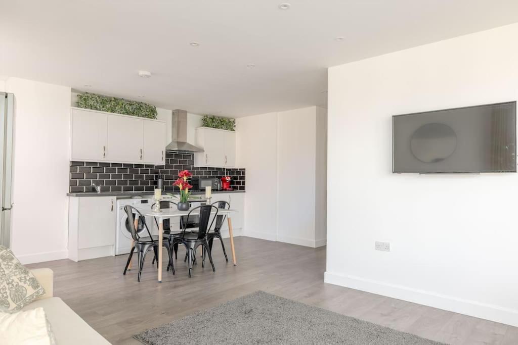 Vertigo Boutique Sleeps 4 London Kingston upon Thames  Kültér fotó